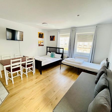 Studio Apartment In Stoetteritz With Balcony - Great Public Transport Links To The City Leipzig Extérieur photo