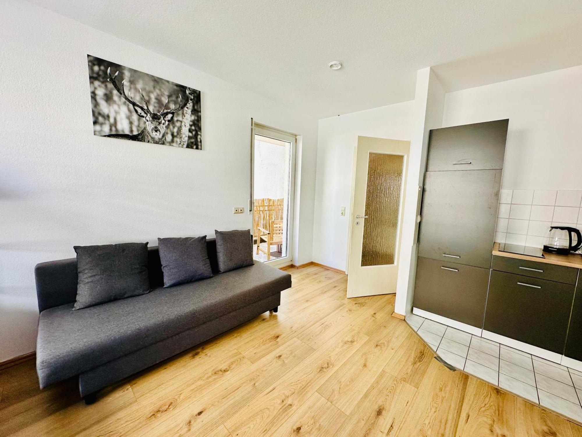Studio Apartment In Stoetteritz With Balcony - Great Public Transport Links To The City Leipzig Extérieur photo