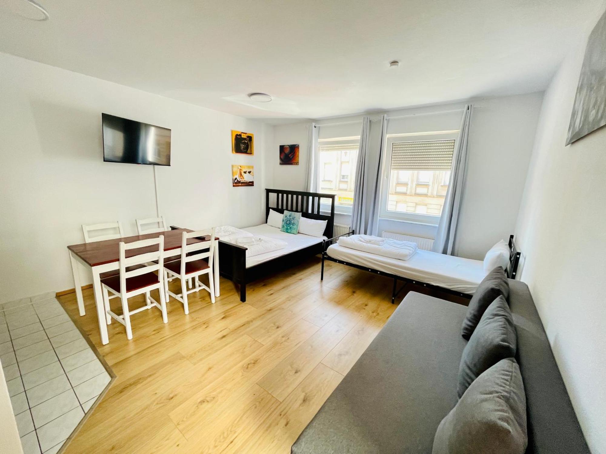 Studio Apartment In Stoetteritz With Balcony - Great Public Transport Links To The City Leipzig Extérieur photo